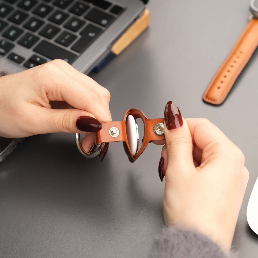 Saratoga Leather AirTag Holder - Curious Cart