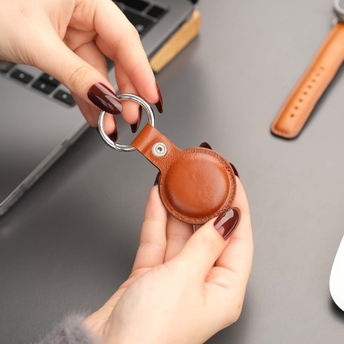 Saratoga Leather AirTag Holder - Curious Cart