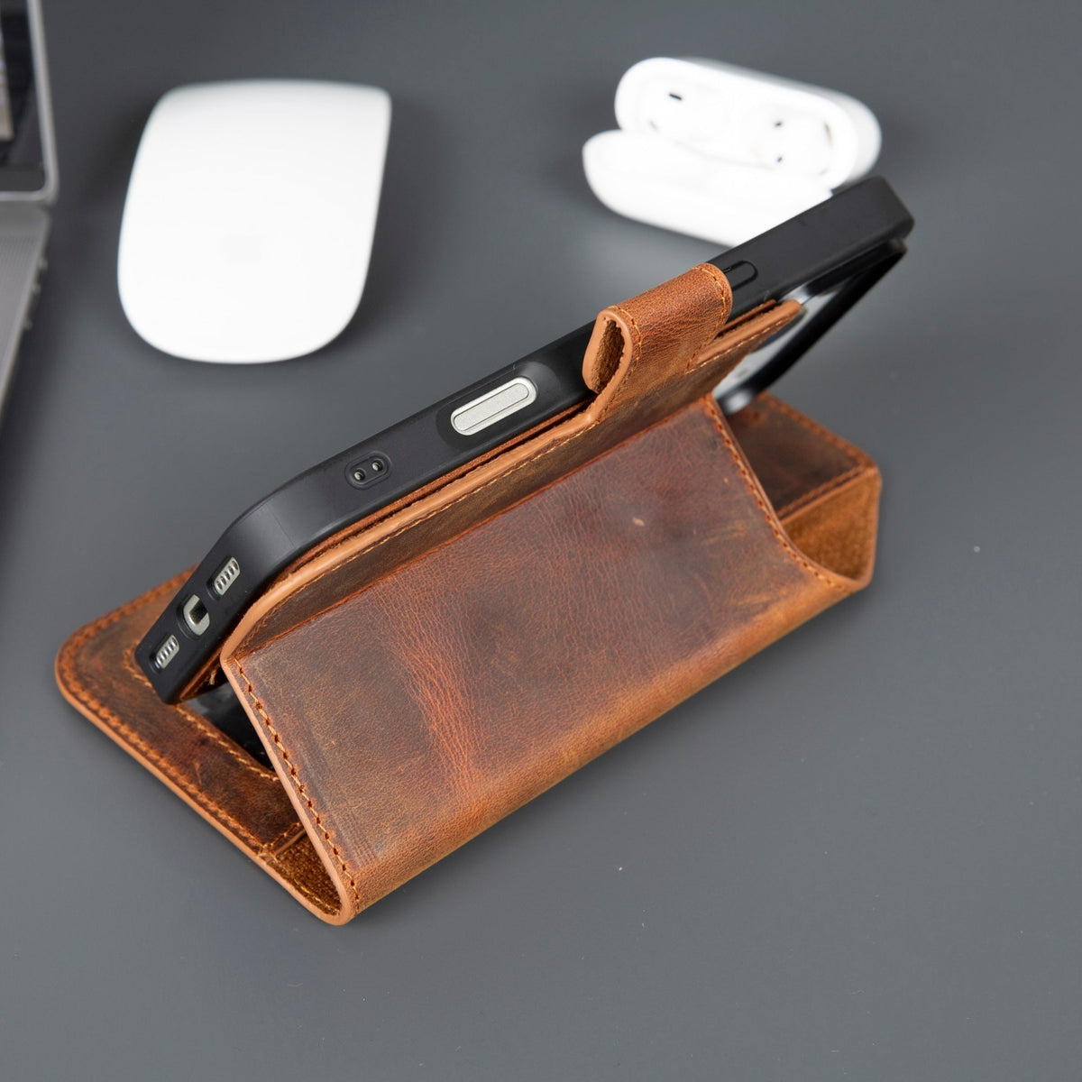 Casper iPhone 17 Leather Wallet Case – MagSafe Compatible - Curious Cart