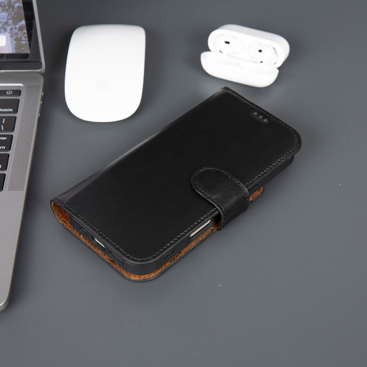 Casper iPhone 17 Leather Wallet Case – MagSafe Compatible - Curious Cart