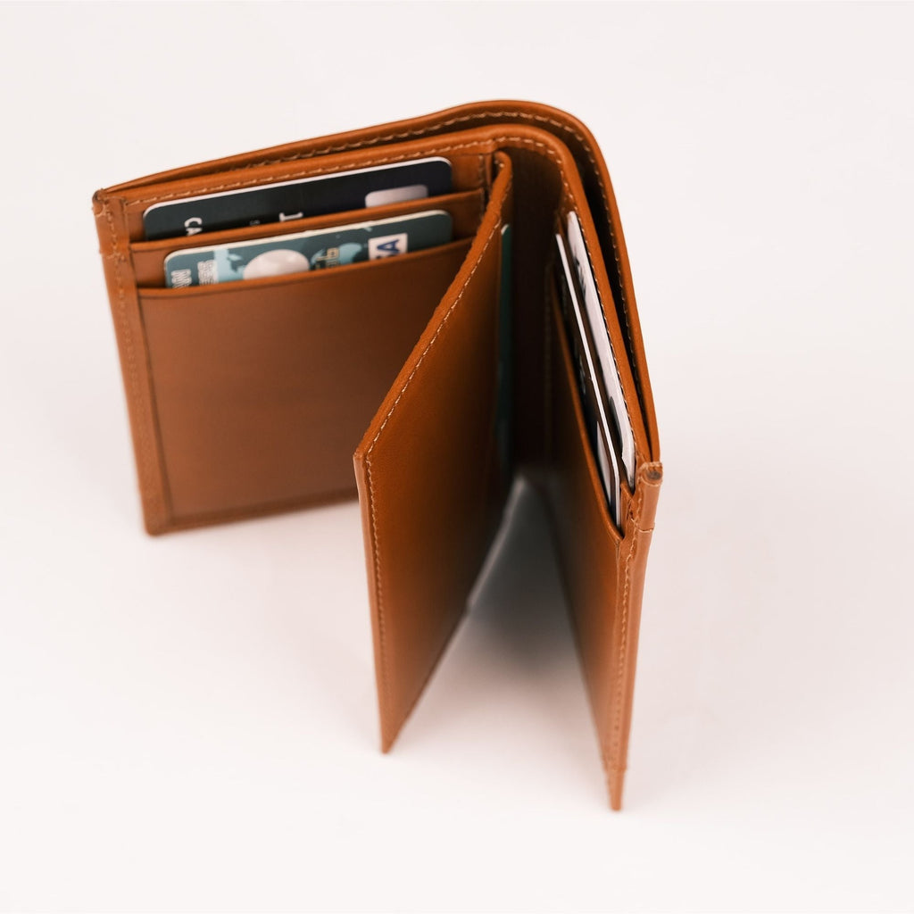 Glendo Apple AirTag Slot Leather Wallet, Handcrafted, Unisex - Curious Cart