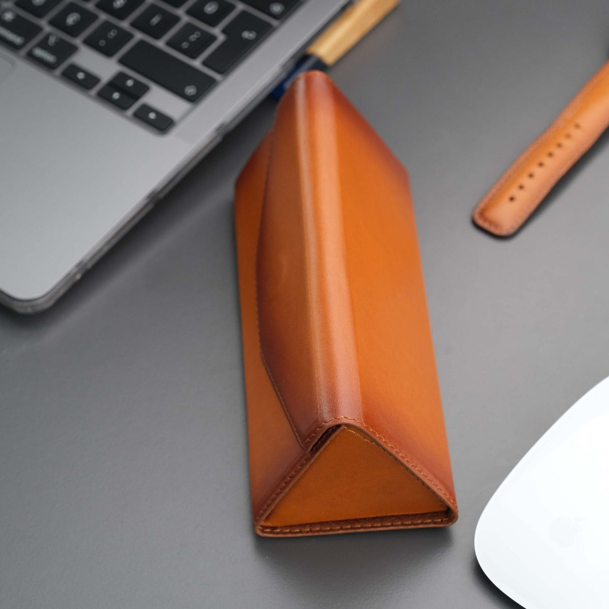 Triangle Leather Glasses Case – Vintage Eyewear Holder - Curious Cart